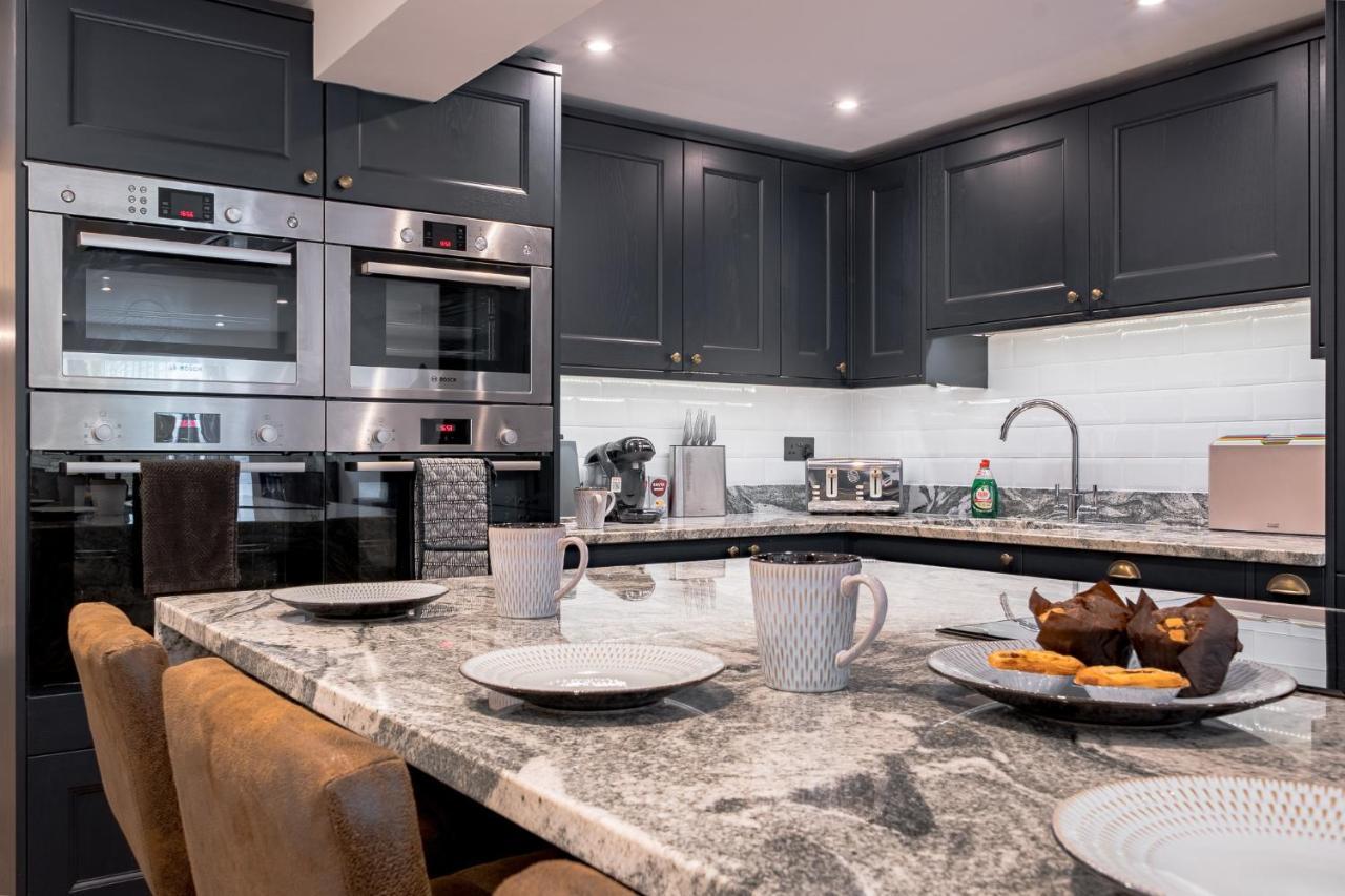 Luxurious Grand 6 Bedroom Home In Bath - Perfect For Groups & Sleeps 12! Exterior foto